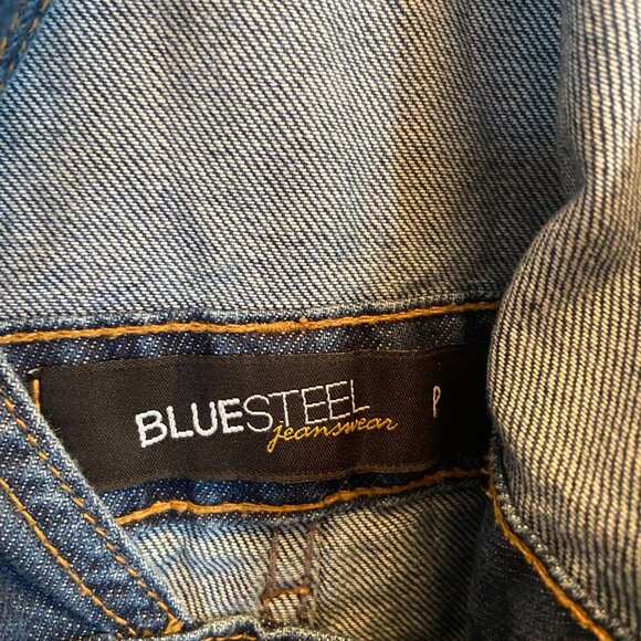 Women's Denim Overall Shorts - Picture 3 of 3